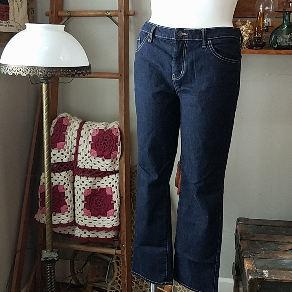 Merona curvy straight JEANS Short